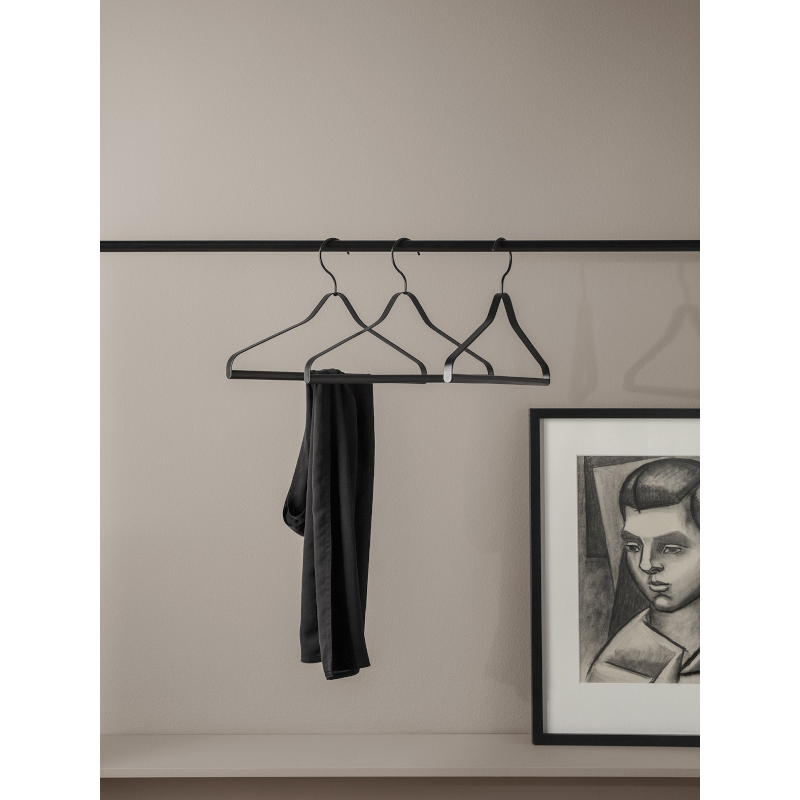 Kleiderbügel - Coat Hanger black 3er Set von Ferm Living