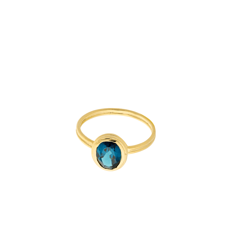 Hellir Blue Ice Ring gold von Pernille Corydon