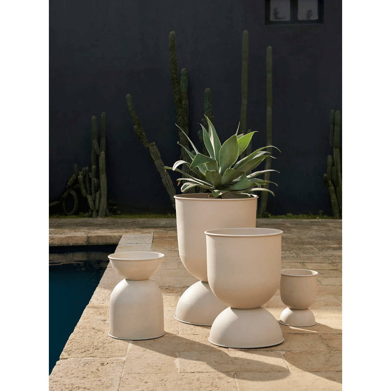 Blumentopf – Hourglass Pot cashmere von Ferm Living